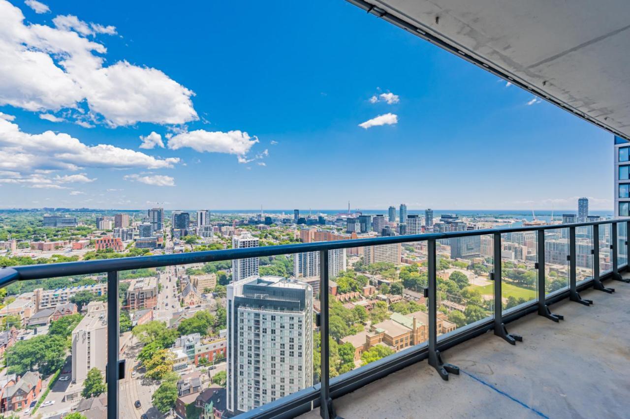 Luxury 2 Bedroom Condo High Floor Close To Eaton Center Торонто Экстерьер фото